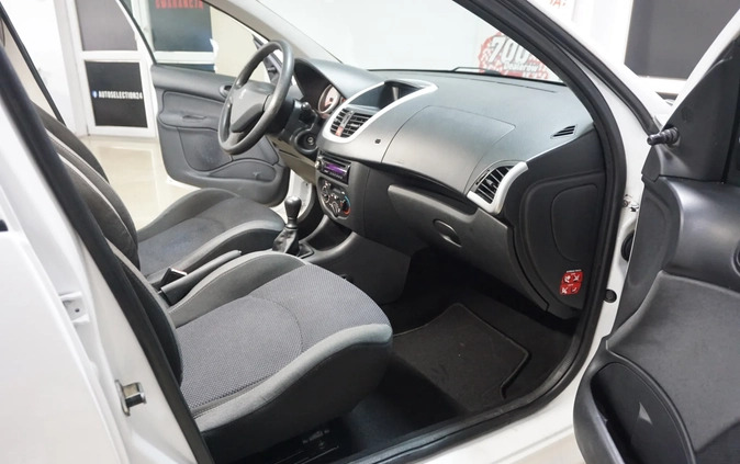 Peugeot 206 plus cena 10900 przebieg: 209000, rok produkcji 2009 z Skoczów małe 466